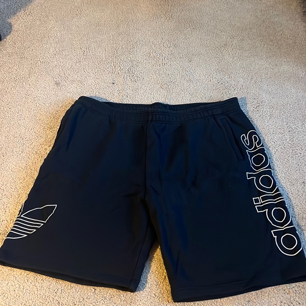 ADIDAS MENS SWEAT SHORTS WORN ONCE XXL